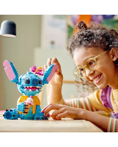 Konstruktor LEGO Disney Stitch 43249, 9+ yaş, 730 element