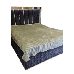 Покрывало MiraNova LQ-114, зеленое, 150x200 см Покрывало MiraNova LQ-114, зеленое, 150x200 см