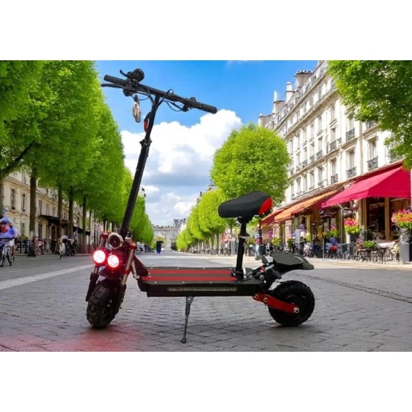 Электроскутер M6787, черный/красный Электроскутер M6787, черный/красный