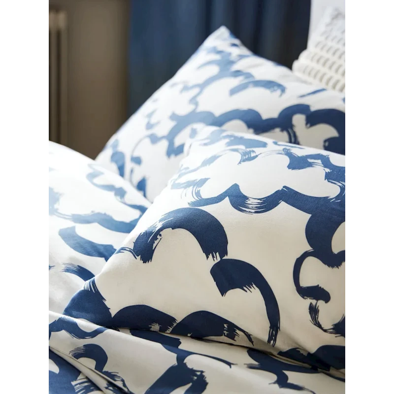 Комплект постельного белья IKEA Ekpurpurmal, 240x220/50x60 см, синий/белый Комплект постельного белья IKEA Ekpurpurmal, 240x220/50x60 см, синий/белый