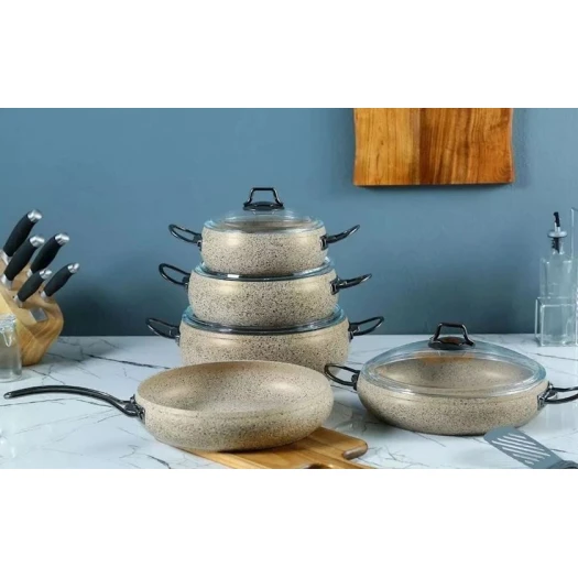 Набор кастрюль OMS 000019, 9 предметов, бежевый Набор кастрюль OMS 000019, 9 предметов, бежевый