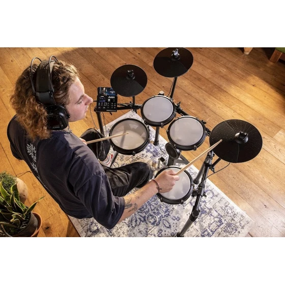 Электронная ударная установка Alesis Nitromax Kit
