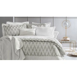 Комплект постельного белья Yataş Janice, пододеяльник 200x220 см, простыня 240x260 см, покрывало 260x270 см, декоративная подушка 30х50 см, одеяло 200x240 см, наволочка 50х70 см (4 шт), двуспальный, хлопок/полиэстер, бежевый