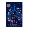 Kitab Five Feet Apart, müəllif Rachael Lippincott Kitab Five Feet Apart, müəllif Rachael Lippincott