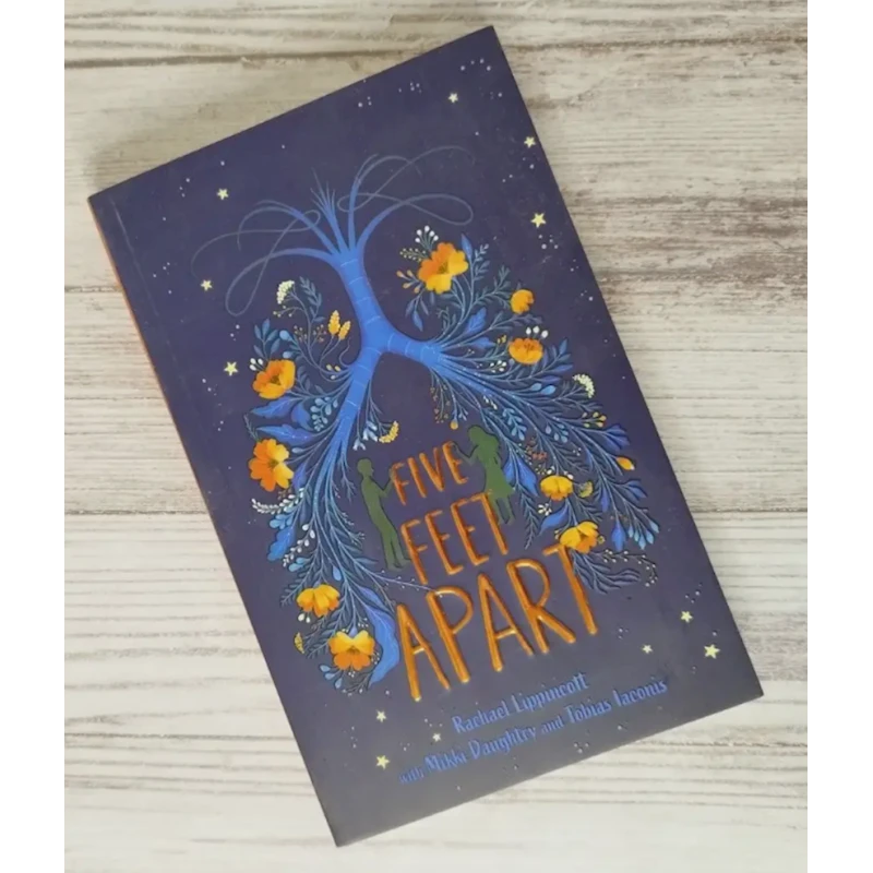 Kitab Five Feet Apart, müəllif Rachael Lippincott Kitab Five Feet Apart, müəllif Rachael Lippincott