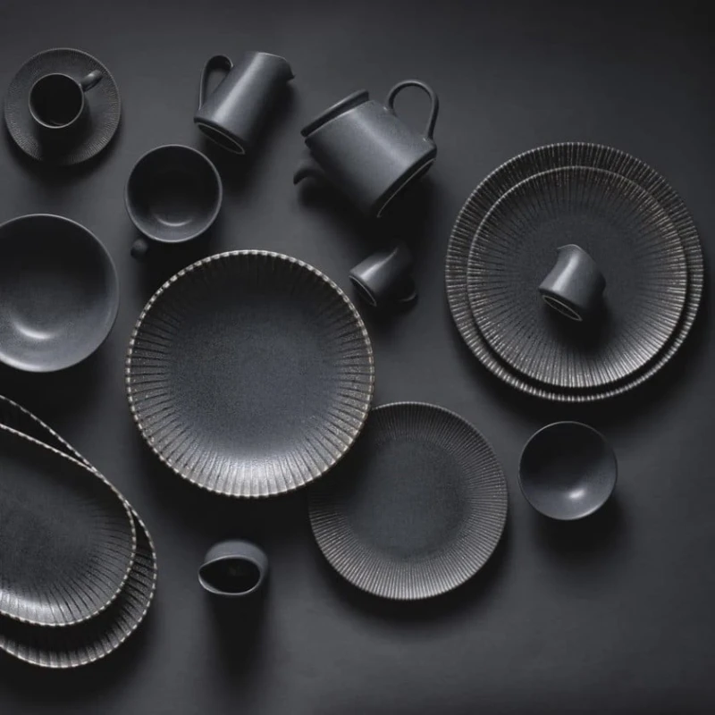 Тарелка ID-Fine Reckless Lona, фарфор, серая, 21 см Тарелка ID-Fine Reckless Lona, фарфор, серая, 21 см