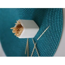 Подставка для зубочисток Wilmax 996123, белая, фарфор, 4x5 см Подставка для зубочисток Wilmax 996123, белая, фарфор, 4x5 см