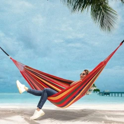 Гамак для сезона весна-лето, разноцветный Гамак для сезона весна-лето, разноцветный