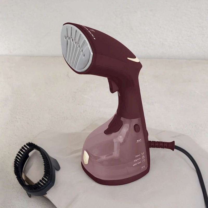 Ручной отпариватель Berlinger Haus Leonardo BH-9553 Ручной отпариватель Berlinger Haus Leonardo BH-9553