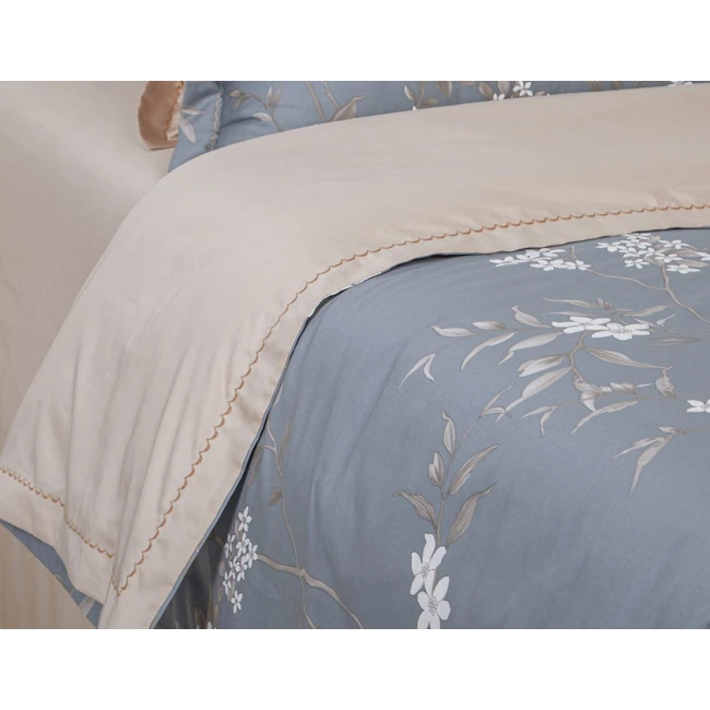 Комплект постельного белья Артпостель Арлет, пододеяльник 175x215 см, простыня 240x240 см, наволочка 50x70/70x70 см, двуспальный, мако-сатин, серый/бежевый Комплект постельного белья Артпостель Арлет, пододеяльник 175x215 см, простыня 240x240 см, наволочка 50x70/70x70 см, двуспальный, мако-сатин, серый/бежевый