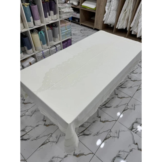 Водонепроницаемая скатерть белая