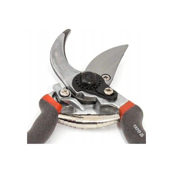 Секатор Yato YT-8800, черный Секатор Yato YT-8800, черный