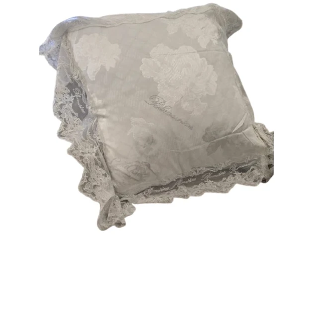 Наволочка MiraNova LQ-109, белая, 70х70 см Наволочка MiraNova LQ-109, белая, 70х70 см