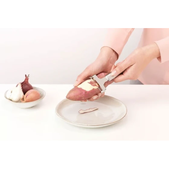 Овощечистка Brabantia 250286, 15 см, сталь, серебристая