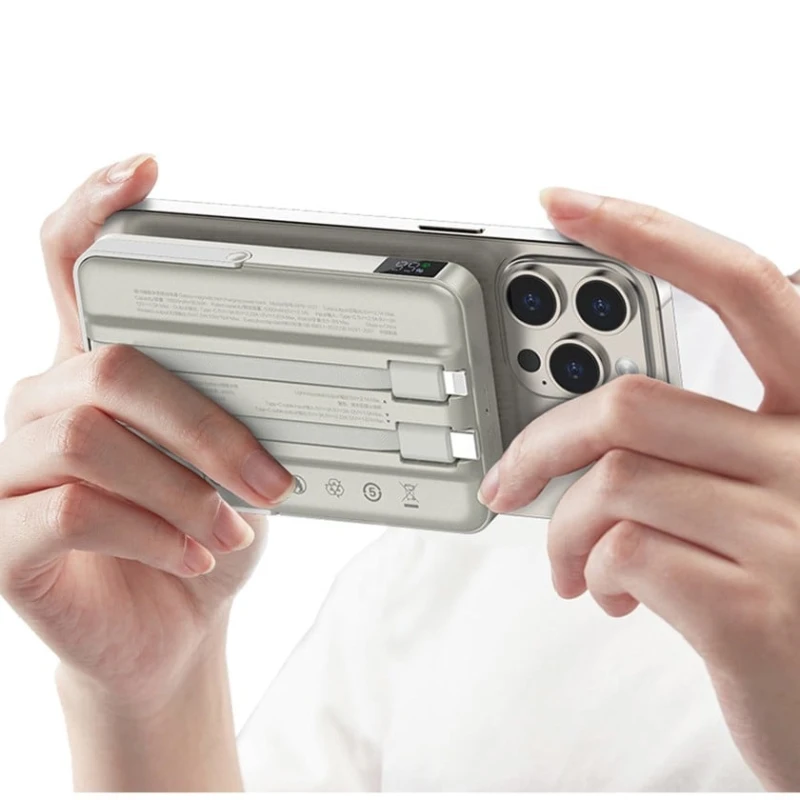 Внешний аккумулятор Recci RPD-W27 10000mAh Silver Внешний аккумулятор Recci RPD-W27 10000mAh Silver