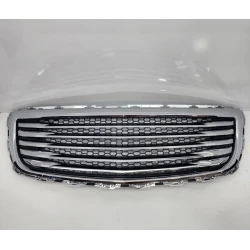 Решетка переднего бампера для автомобиля Ravon R4 AMG A-127, серебристая