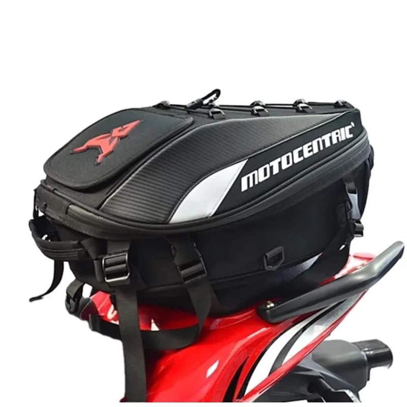 Arctic Motocentric Motosiklet çantası. Qara rəngdə. Arctic Motocentric Motosiklet çantası. Qara rəngdə.