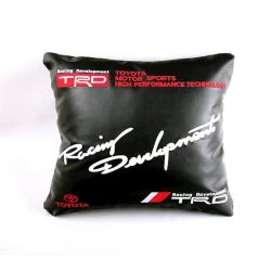 Подушка для автомобиля King TRD Toyota Racing Development, 36x36 см, Черный