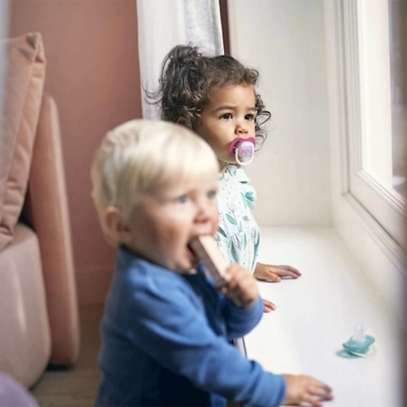 Набор пустышек Philips Avent Ultra air SCF080/04, 6+ мес, 2 шт Набор пустышек Philips Avent Ultra air SCF080/04, 6+ мес, 2 шт