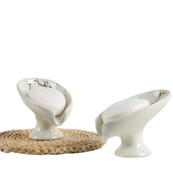 Мыльница HomeStore KTB5, керамика, белая/серебристая, 13х9х9 см Мыльница HomeStore KTB5, керамика, белая/серебристая, 13х9х9 см