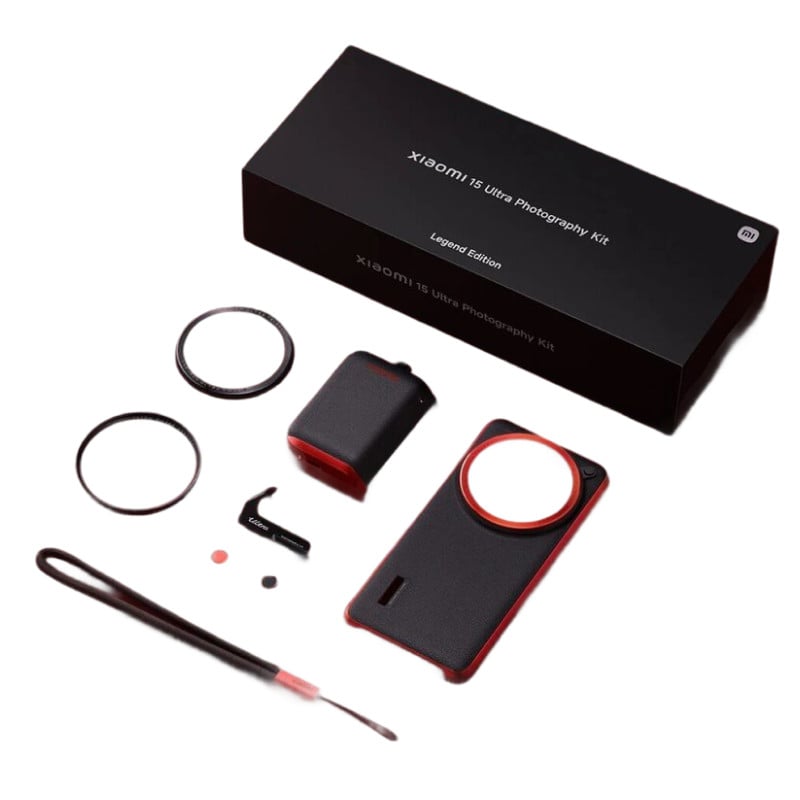 Смартфон Xiaomi 15 Ultra 16GB/512GB 5G Black With Photography Kit Legend Edition Смартфон Xiaomi 15 Ultra 16GB/512GB 5G Black With Photography Kit Legend Edition