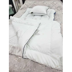 Набор детского постельного белья 044, одеяло 100х150 см, подушка 30x40 см, матрас 70x120 см, бамбук/сатин Набор детского постельного белья 044, одеяло 100х150 см, подушка 30x40 см, матрас 70x120 см, бамбук/сатин