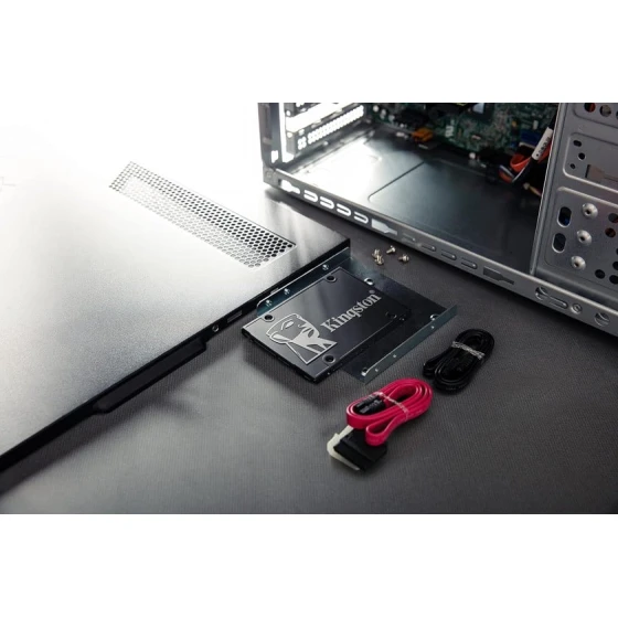 SSD накопитель Kingston KC600 (SKC600B/512G) SSD накопитель Kingston KC600 (SKC600B/512G)