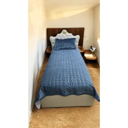 Набор с наволочками MiraNova 389, велюр/сатин, синий, покрывало 160x220 см, наволочки 50x70 см Набор с наволочками MiraNova 389, велюр/сатин, синий, покрывало 160x220 см, наволочки 50x70 см