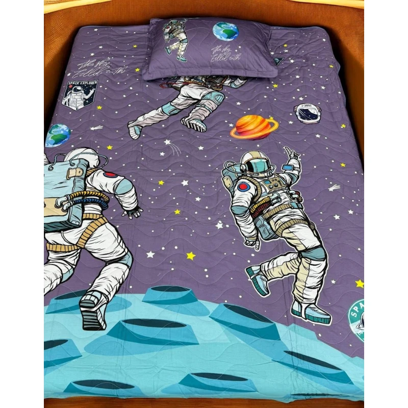 Набор с наволочкой детский MiraNova 369, покрывало 180х240 см, наволочка 50х70 см, разноцветный Набор с наволочкой детский MiraNova 369, покрывало 180х240 см, наволочка 50х70 см, разноцветный