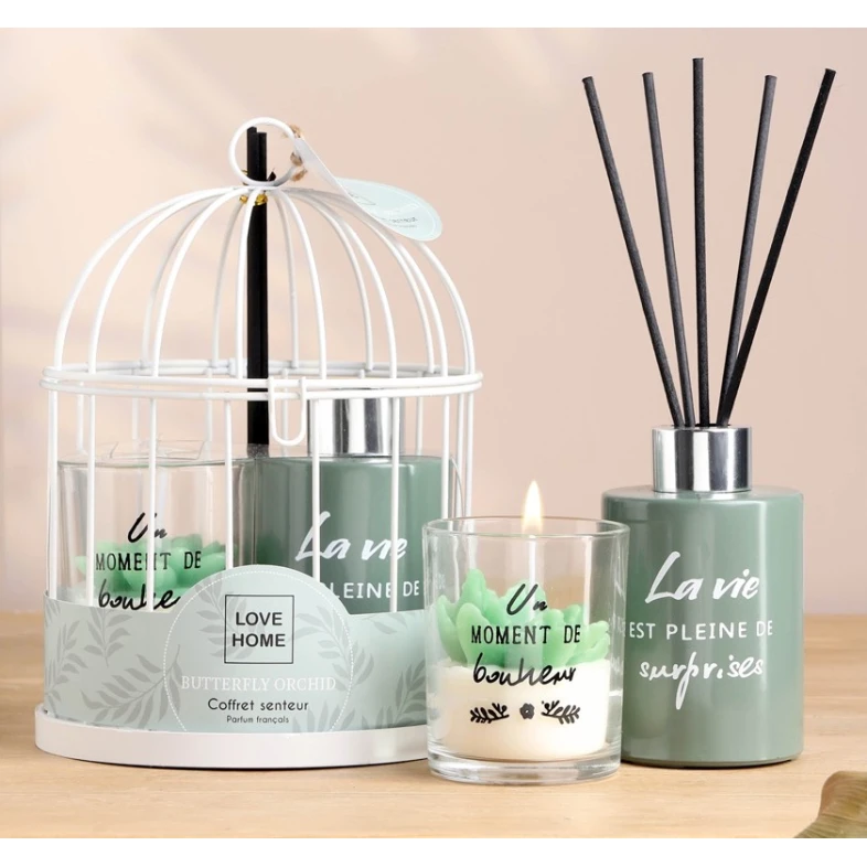 Подарочный набор Love home Mrg_031, орхидея (диффузор 100 мл + свеча 6х7 см) Подарочный набор Love home Mrg_031, орхидея (диффузор 100 мл + свеча 6х7 см)