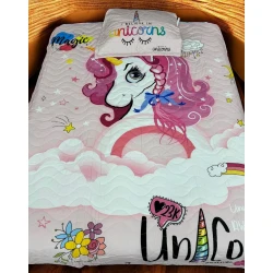 Набор с наволочкой детский MiraNova 367, покрывало 180х240 см, наволочка 50х70 см, разноцветный Набор с наволочкой детский MiraNova 367, покрывало 180х240 см, наволочка 50х70 см, разноцветный