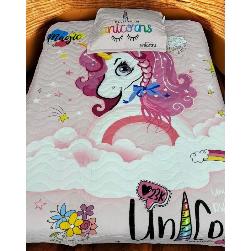 Набор с наволочкой детский MiraNova 367, покрывало 180х240 см, наволочка 50х70 см, разноцветный Набор с наволочкой детский MiraNova 367, покрывало 180х240 см, наволочка 50х70 см, разноцветный