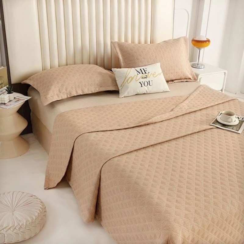 Комплект покрывала и наволочки Annaberry ET-1411, 220x240/50x70 см, двуспальный, кремовый Комплект покрывала и наволочки Annaberry ET-1411, 220x240/50x70 см, двуспальный, кремовый