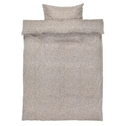 Комплект постельного белья JYSK Bella Micro, пододеяльник 140x200 см, наволочка 50x70/75 см, полутораспальный, микрофибра, серый Комплект постельного белья JYSK Bella Micro, пододеяльник 140x200 см, наволочка 50x70/75 см, полутораспальный, микрофибра, серый