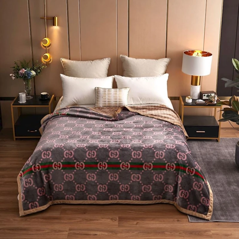 Покрывало ET-1244, 160x230 см, полутораспальный, шелк/бамбук, разноцветное Покрывало ET-1244, 160x230 см, полутораспальный, шелк/бамбук, разноцветное