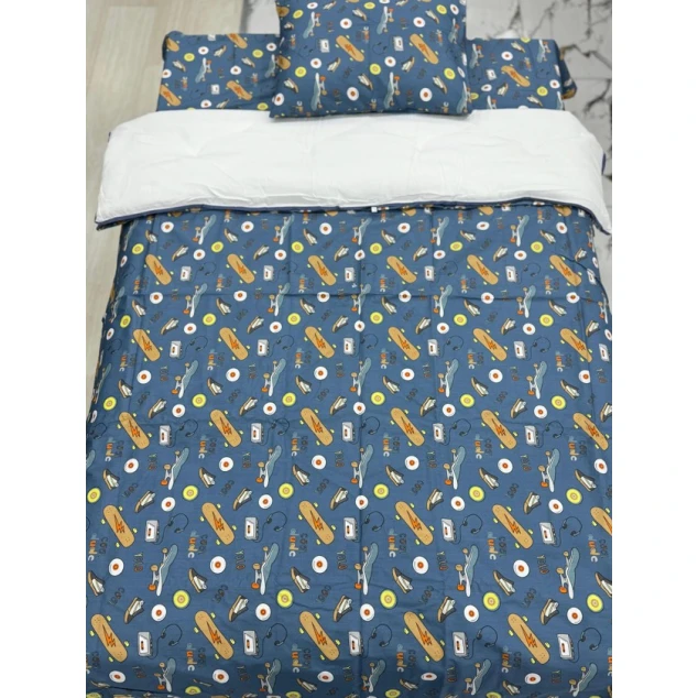 Комплект детского постельного белья MiraNova SF-583, сатин, синий, пододеяльник 100x150 см, простыня 110x160 см, наволочка 35х45 см Комплект детского постельного белья MiraNova SF-583, сатин, синий, пододеяльник 100x150 см, простыня 110x160 см, наволочка 35х45 см