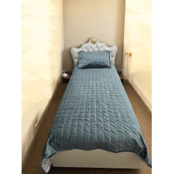 Набор с наволочками MiraNova 386, велюр/сатин, зеленый, покрывало 160x220 см, наволочки 50x70 см Набор с наволочками MiraNova 386, велюр/сатин, зеленый, покрывало 160x220 см, наволочки 50x70 см