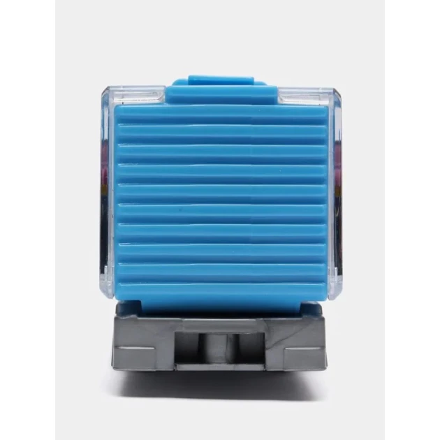 Oyuncaq avtomobil daşıyıcısı yük maşını