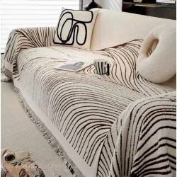 Покрывало MiraNova CTS-357, бежевое/черное, 180х180 см