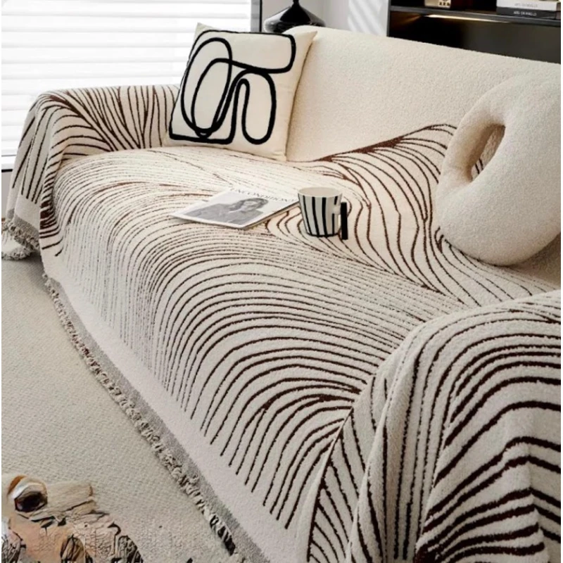 Покрывало MiraNova CTS-357, бежевое/черное, 180х180 см Покрывало MiraNova CTS-357, бежевое/черное, 180х180 см