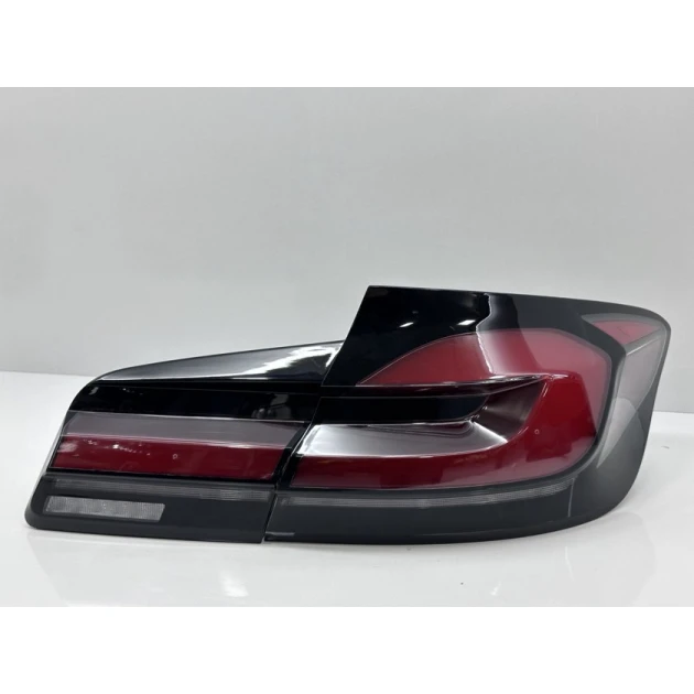 Задний светодиодный фонарь G30 Design для BMW F10