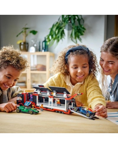 Konstruktor LEGO City F1® Truck with RB20 & AMR24 F1® Cars 60445, 1086 parça, 8 yaşdan