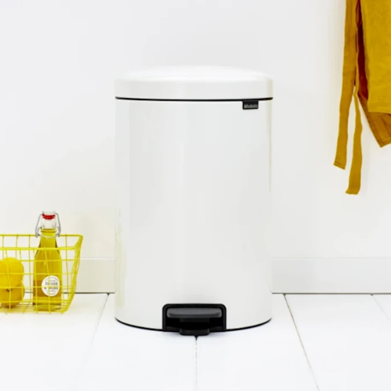 Мусорное ведро Brabantia NewIcon, 46.7x38x29 см, сталь, 20 л, белое Мусорное ведро Brabantia NewIcon, 46.7x38x29 см, сталь, 20 л, белое