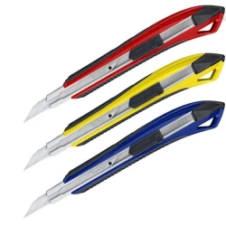 Резак Berlingo 9мм, товар в ассортименте Резак Berlingo 9мм, товар в ассортименте