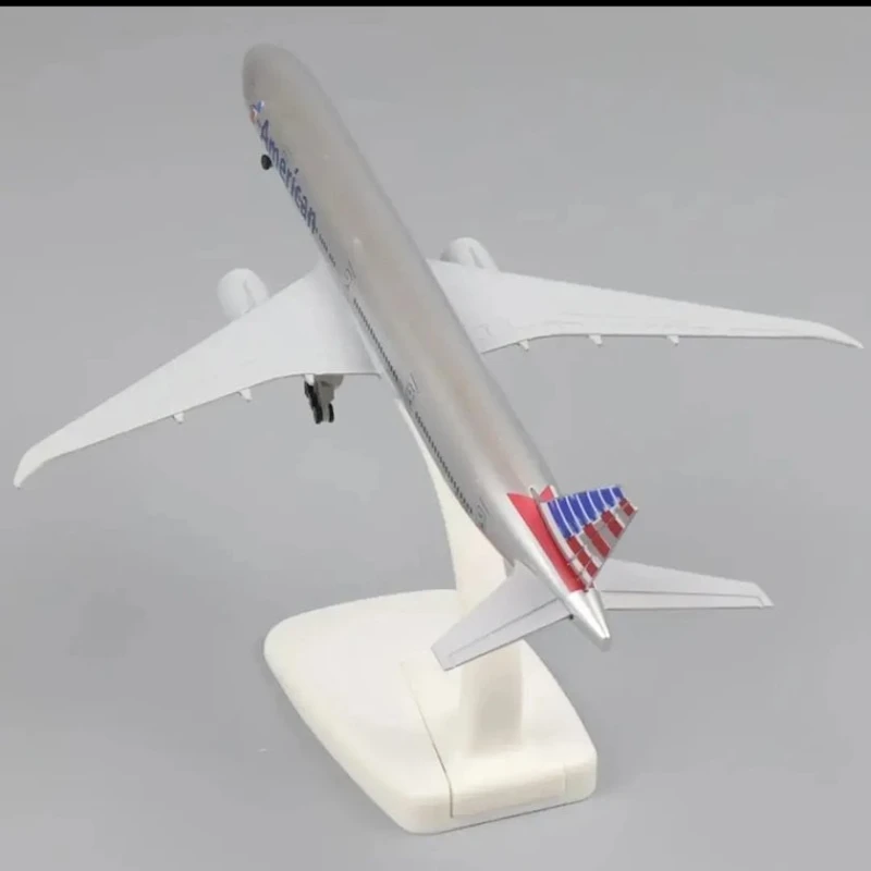 Коллекционная фигурка American B777, 18.5x16x10 см
