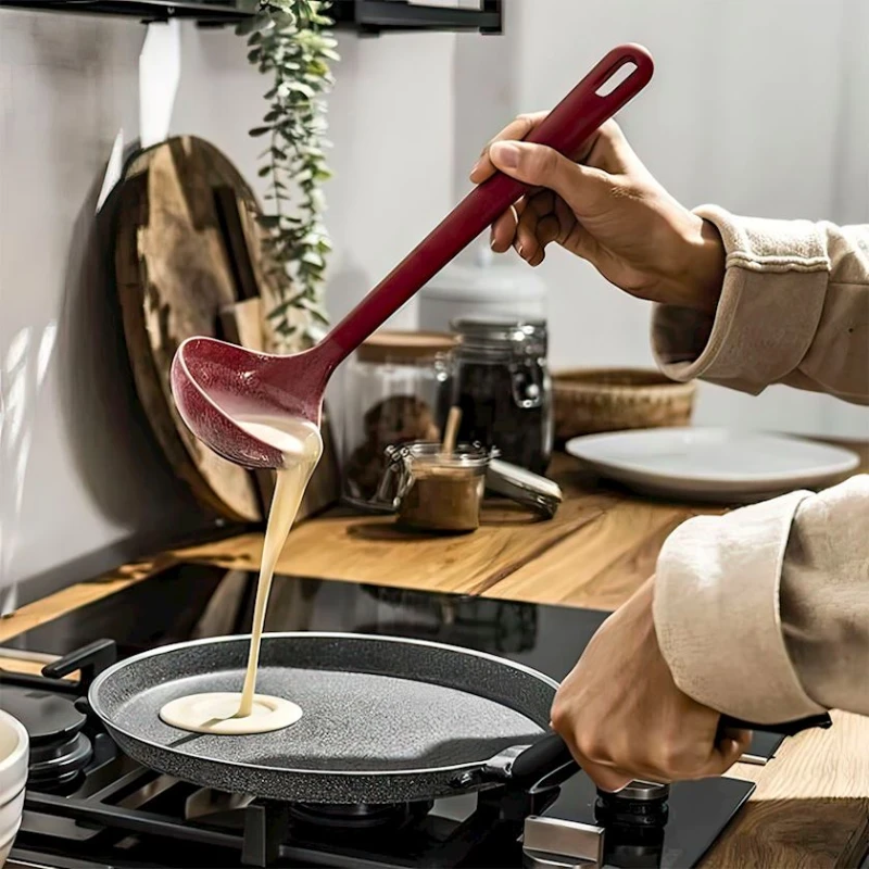 Çömçə Ballarini Rosso, silikon, qırmızı, 31 sm Çömçə Ballarini Rosso, silikon, qırmızı, 31 sm