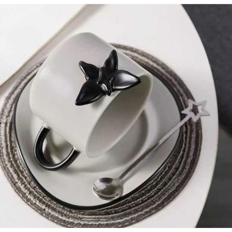 Fincan nəlbəki dəsti HVA242, ağ