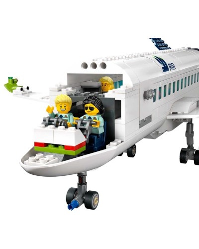 Konstruktor LEGO City Passenger Airplane 60367, 913 parça, 7 yaşdan