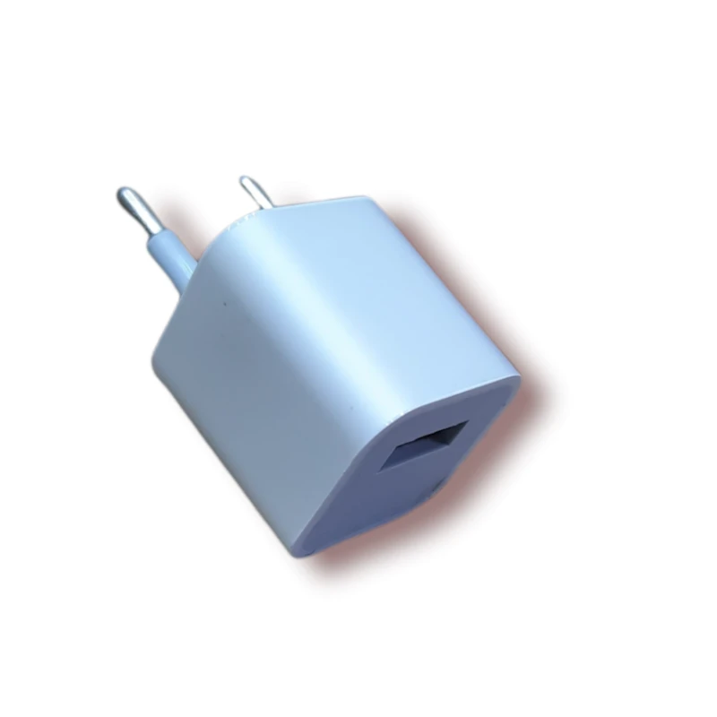 Сетевое зарядное устройство для Apple iPhone 5, Белое Сетевое зарядное устройство для Apple iPhone 5, Белое