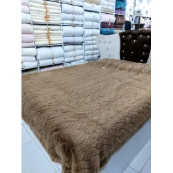 Одеяло MiraNova SF-555, двуспальное, 200x230 см, коричневое Одеяло MiraNova SF-555, двуспальное, 200x230 см, коричневое